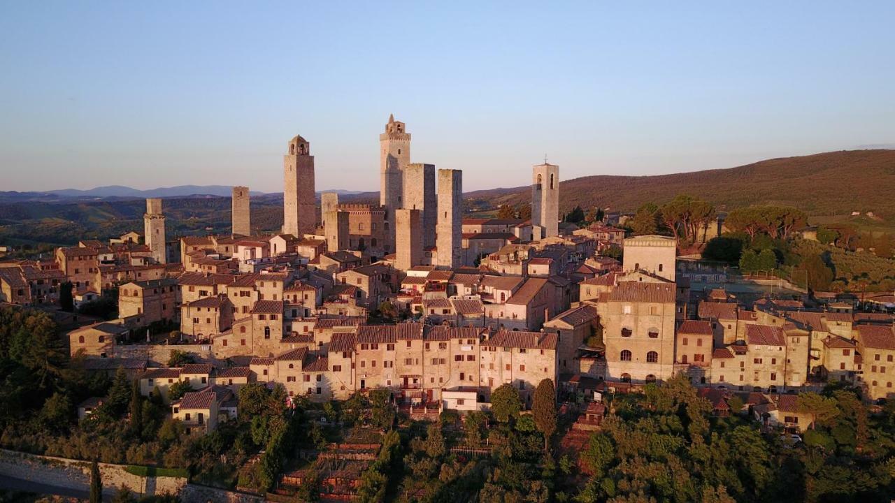 Castello Di Fulignano Soarzio Panoramic Apartment San Gimignano Exterior photo